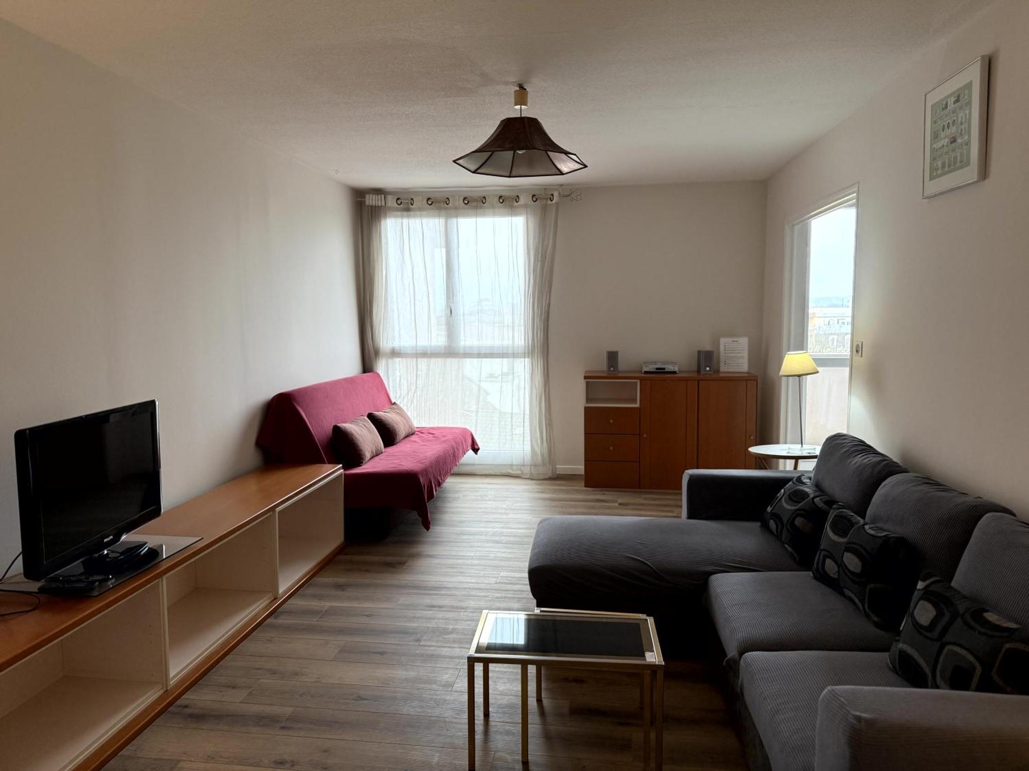 Apartment 4p 70m2 *